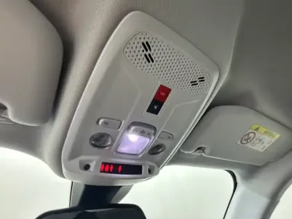 Photo 22 Peugeot 2008  PureTech 130 S&S BVM6