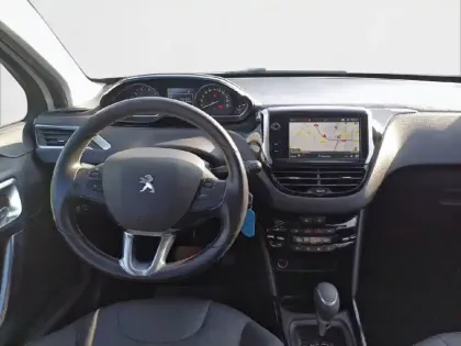 Photo 7 Peugeot 2008  1.2 PureTech 110ch S&S EAT6