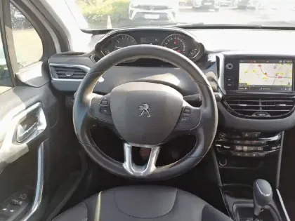 Photo 8 Peugeot 2008  1.2 PureTech 110ch S&S EAT6