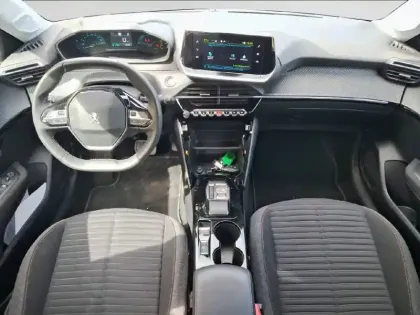 Photo 7 Peugeot 208  Electrique 50 kWh 136ch
