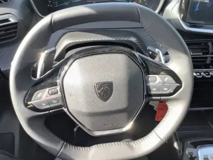 Photo 8 Peugeot 208  Hybrid 100 e-DCS6