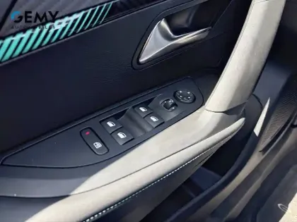 Photo 11 Peugeot 2008  Electrique 136 ch
