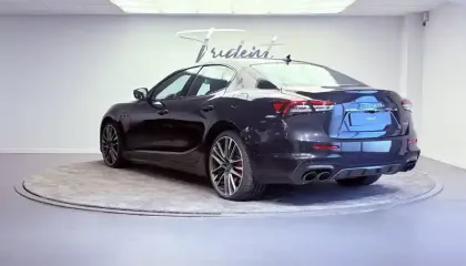 Photo 6 Maserati Ghibli  V8 580 ch