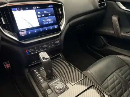 Photo 13 Maserati Ghibli  V8 580 ch