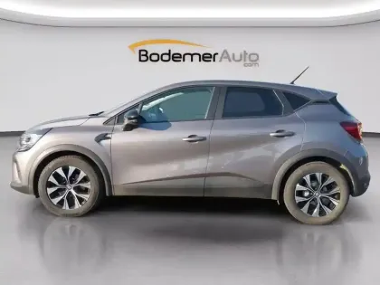 Photo 25 Renault Captur  E-Tech full hybrid 145