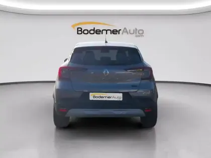 Photo 27 Renault Captur  E-Tech full hybrid 145