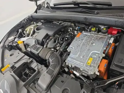 Photo 48 Renault Captur  E-Tech full hybrid 145