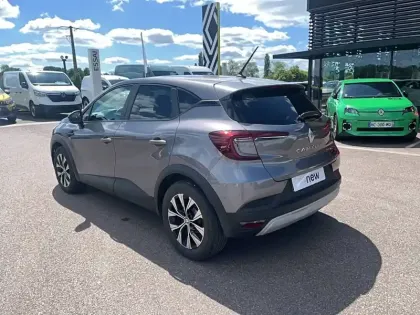 Photo 15 Renault Captur  E-Tech full hybrid 145