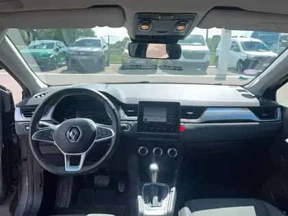 Photo 5 Renault Captur  E-Tech full hybrid 145