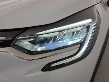 Photo 395 Renault Captur  E-Tech full hybrid 145