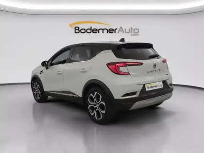Photo 141 Renault Captur  E-Tech full hybrid 145