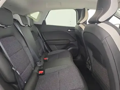 Photo 353 Renault Captur  E-Tech full hybrid 145