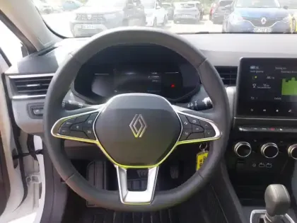 Photo 10 Renault Clio  E-Tech full hybrid 145 ch GSR2