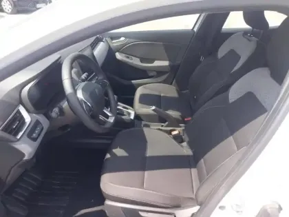 Photo 8 Renault Clio  E-Tech full hybrid 145 ch GSR2