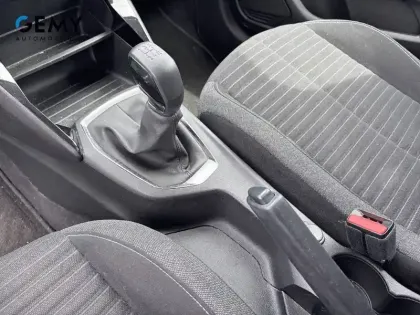 Photo 14 Peugeot 208  PureTech 75 S&S BVM5