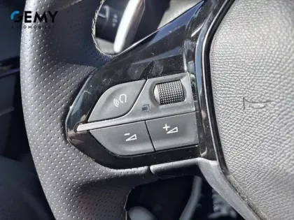 Photo 20 Peugeot 208  Hybrid 145 ch e-DCS6