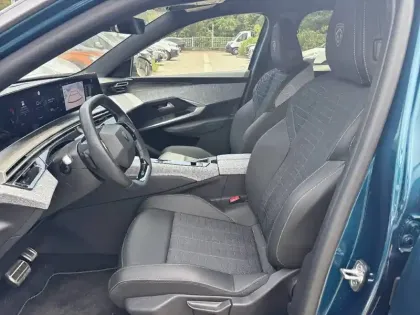 Photo 10 Peugeot 3008  Hybrid 145 e-DCS6