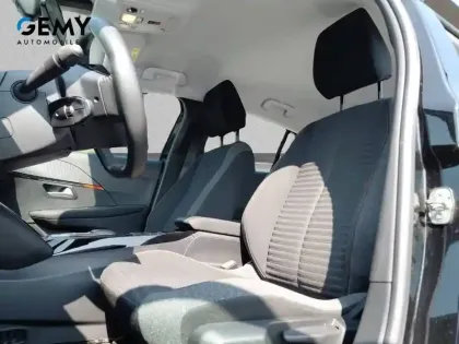 Photo 8 Peugeot 208  Electrique 50 kWh 136ch