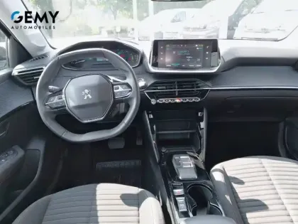 Photo 7 Peugeot 208  Electrique 50 kWh 136ch