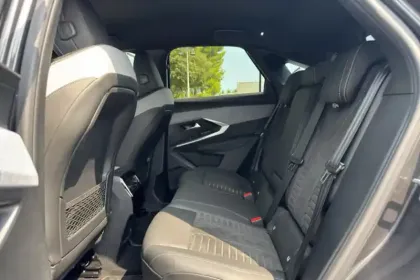 Photo 10 Peugeot 3008  Electrique 210 ch 73 kWh