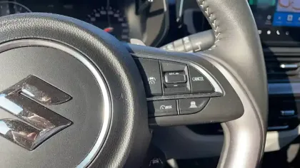 Photo 34 Suzuki Swift  1.2 Dualjet Hybrid CVT