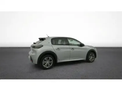 Photo 8 Peugeot 208  Electrique 50 kWh 136ch