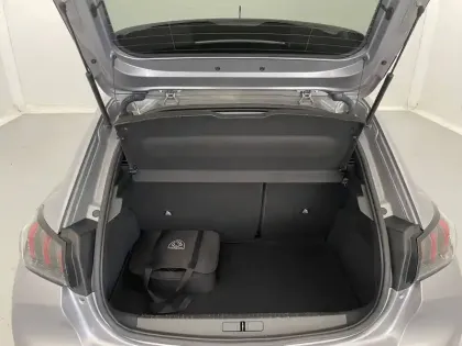 Photo 12 Peugeot 208  Electrique 50 kWh 136ch