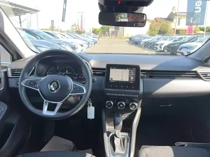 Photo 21 Renault Clio  E-Tech full hybrid 145