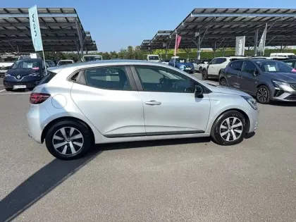 Photo 5 Renault Clio  E-Tech full hybrid 145