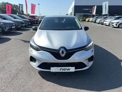 Photo 7 Renault Clio  E-Tech full hybrid 145