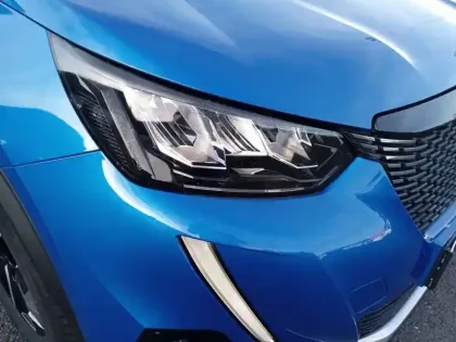 Photo 15 Peugeot 2008  PureTech 130 S&S BVM6