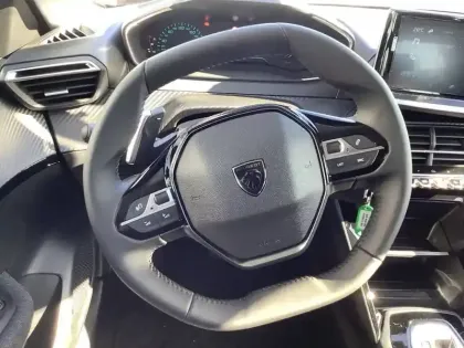 Photo 8 Peugeot 208  Hybrid 110 e-DCS6