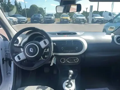 Photo 5 Renault Twingo  III E-Tech