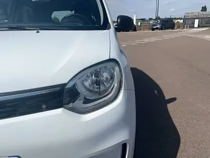 Photo 11 Renault Twingo  III E-Tech