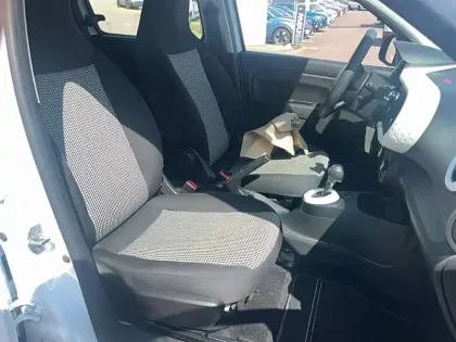 Photo 12 Renault Twingo  III E-Tech