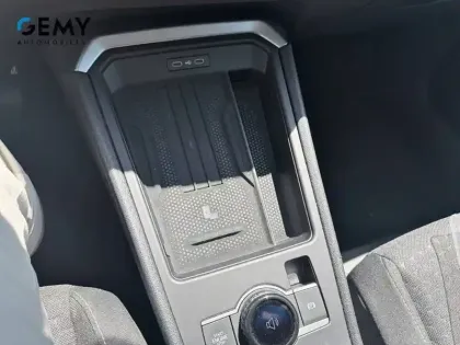 Photo 20 Volkswagen T-roc  1.5 eTSI Hybrid 116 ch DSG7