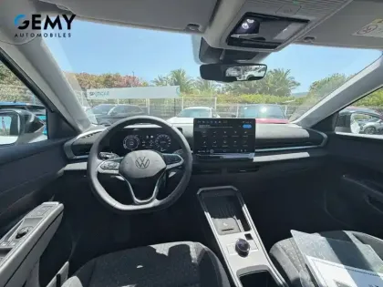 Photo 7 Volkswagen T-roc  1.5 eTSI Hybrid 116 ch DSG7