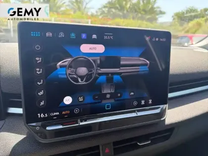 Photo 18 Volkswagen T-roc  1.5 eTSI Hybrid 116 ch DSG7