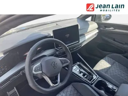 Photo 10 Volkswagen Golf  1.5 eTSI EVO2 150 DSG7