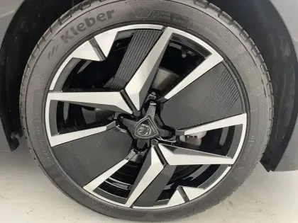 Photo 16 Peugeot 208  Hybrid 110 e-DCS6