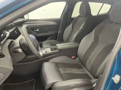 Photo 13 Peugeot 408  Hybrid 145 e-DCS6