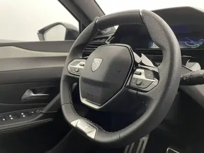Photo 63 Peugeot 408  Hybrid 145 e-DCS6