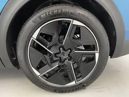 Photo 50 Peugeot 408  Hybrid 145 e-DCS6