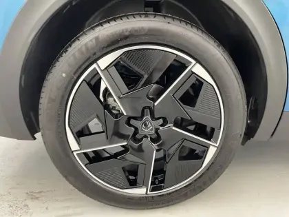 Photo 53 Peugeot 408  Hybrid 145 e-DCS6