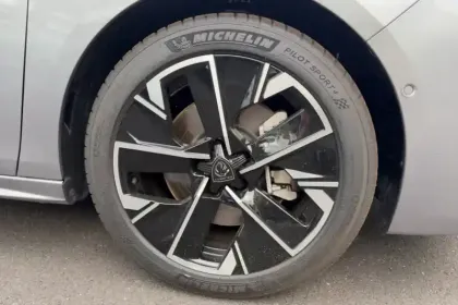 Photo 13 Peugeot 508  SW Hybrid 225 e-EAT8