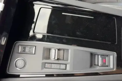 Photo 30 Peugeot 508  SW Hybrid 225 e-EAT8