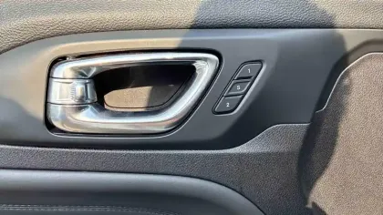 Photo 15 Jeep Compass  1.5 Turbo T4 130 ch BVR7 e-Hybrid