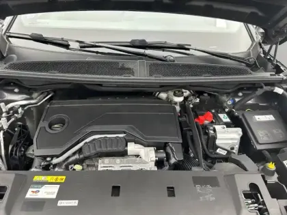Photo 52 Peugeot 3008  Hybrid 145 e-DCS6