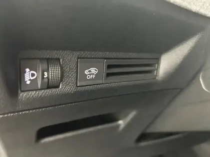 Photo 51 Peugeot 3008  Hybrid 145 e-DCS6
