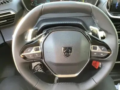Photo 8 Peugeot 208  Hybrid 100 e-DCS6